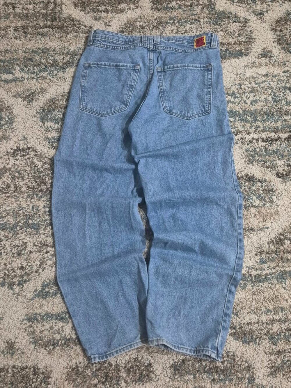 Empyre Medium Wash Blue Jeans – Size 33 (Baggy fit)